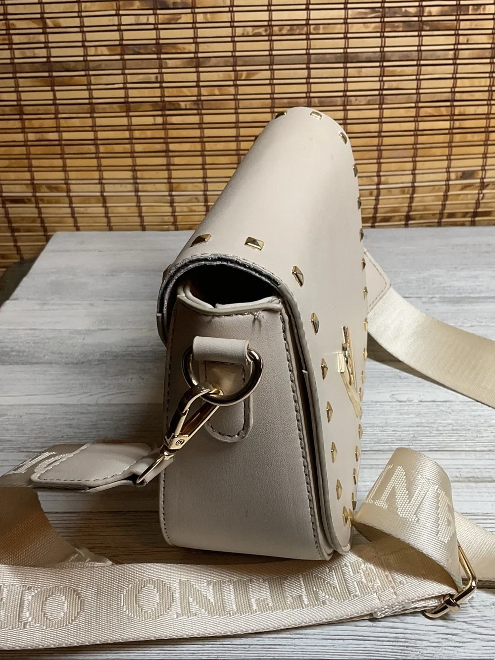 Valentino Orlandi Cream and gold crossbody shoulder bag